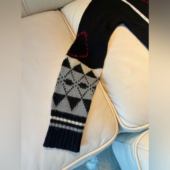 Bisou Deve Sweater - Picture 3 of 7